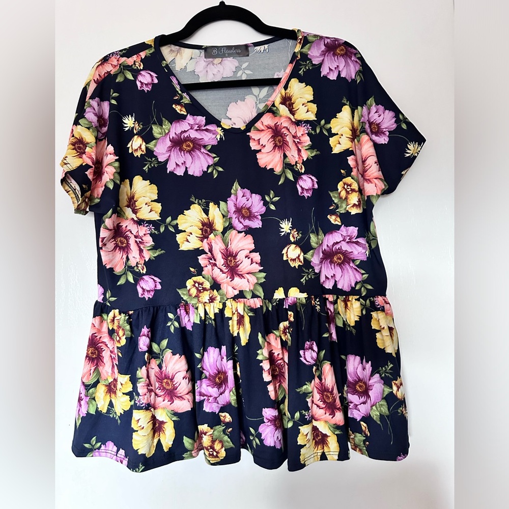 NWOT Boho Floral Ruffled Top